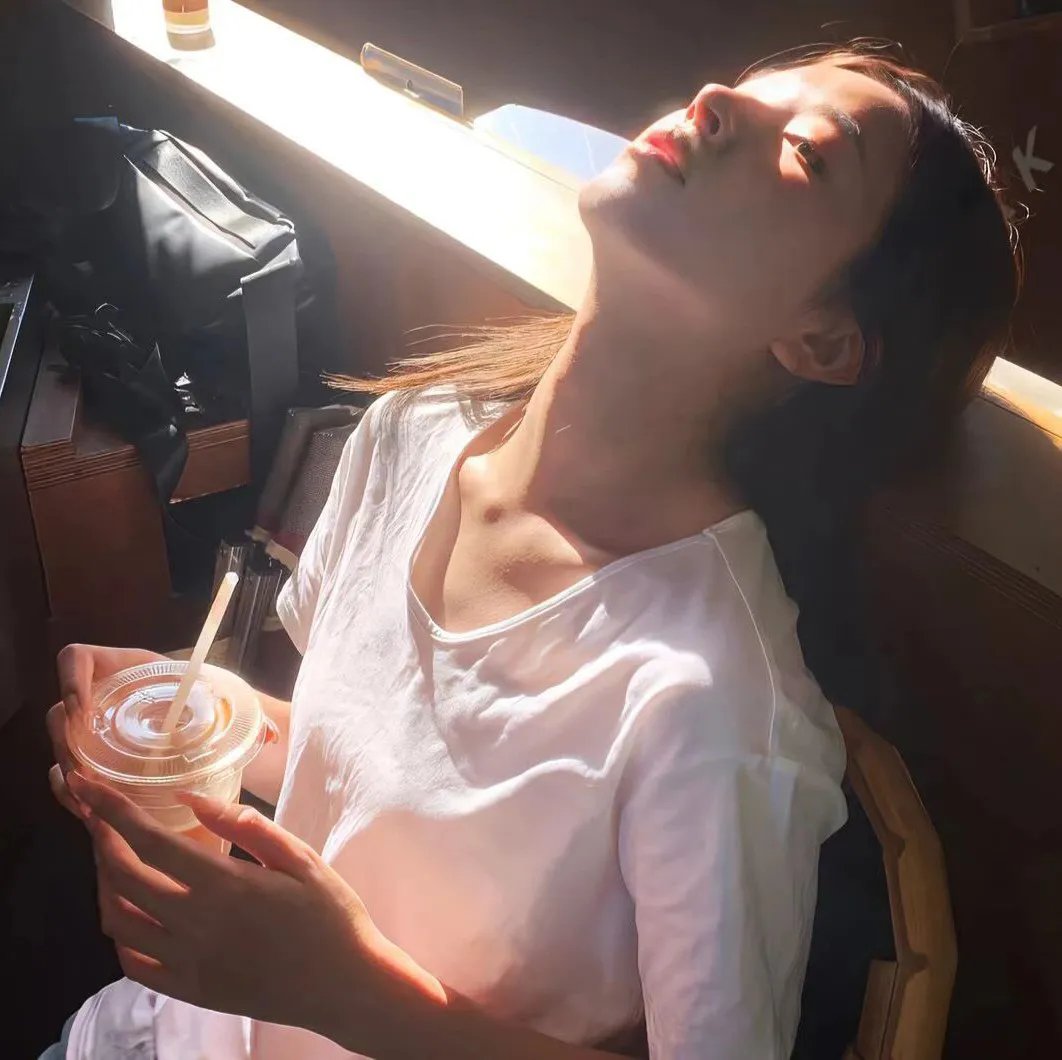 狮子今夜入睡
